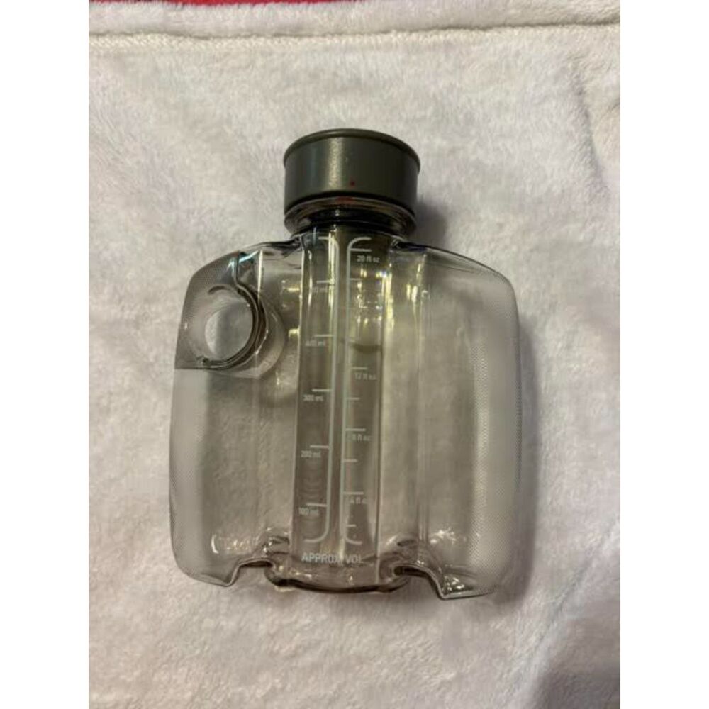 Rare NWT NIKE Polycarbonate Bottle Flask Type 20 Ounces TikTok Hydration